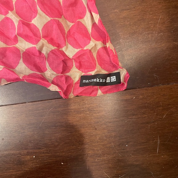 nwt Marimekko Pink Polka Dot Scarf